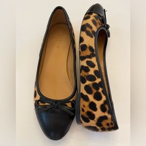 J Crew Flats Sz7 animal, print design excellent condition